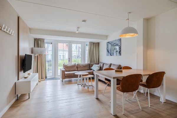 Eetkamer - Villa in Cadzand-Bad bij Noordzeestrand in Cadzand-Bad (3)
