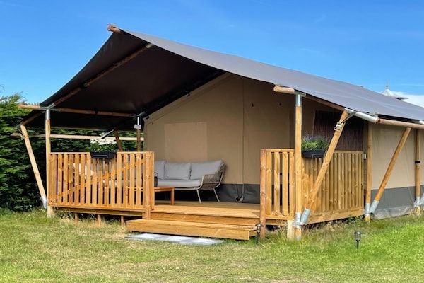 Luxe safaritent op Ameland in Hollum - Foto 1 van 24