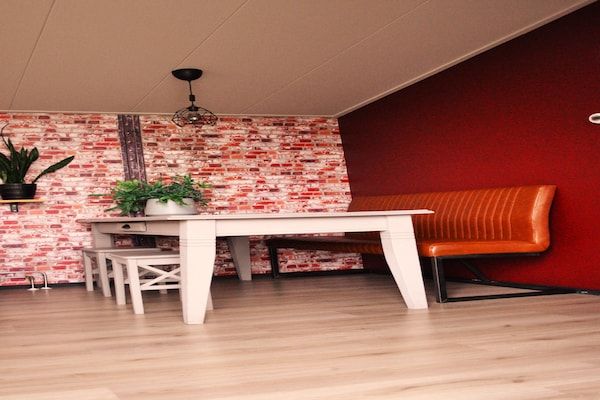 Eetkamer - Rustig chalet dichtbij Norg in Haulerwijk (5)