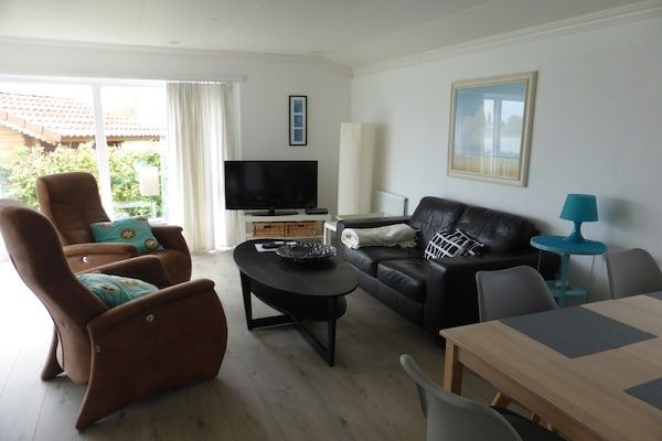 Recreatiepark Rhederlaagse Meren 3 in Lathum - Foto 1 van 40