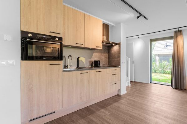 Keuken - Vrijstaande bosvilla voor 6 personen, wandel-/fietsroute in Lochem. in Lochem (4)