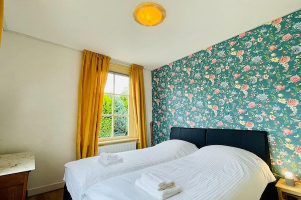 Slaapkamer - Gezellige vakantie op het platteland in De Heurne (5)