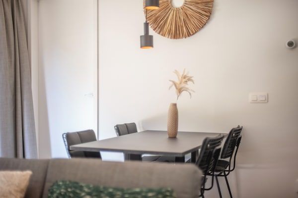 Eetkamer - Chalet nabij Eindhoven met eigen sauna in Mierlo (3)