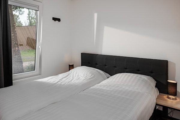 Slaapkamer - Lodge in Schaijk bij Vakantiepark in Schaijk (4)