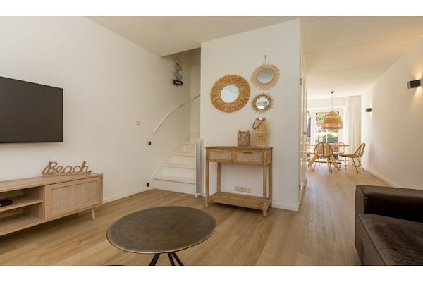 Woonkamer - Vakantiehuis in Domburg bij strand in Domburg (4)