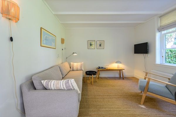 Woonkamer - Fijn vakantiehuis centraal in Bergen in een heerlijke omgeving. in Bergen (2)