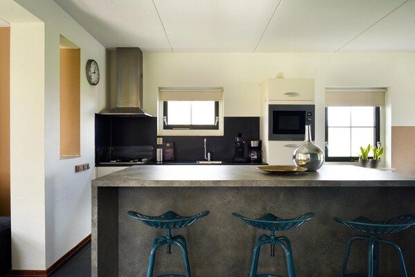 Keuken - Familiewoning met wellness in Groningen (5)