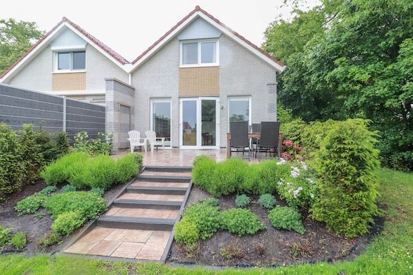 Beach Resort Makkum 27 in Makkum - Foto 1 van 40