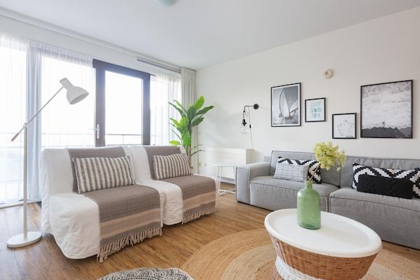 Woonkamer - Appartement in Den Haag met Balkon in Den Haag (5)