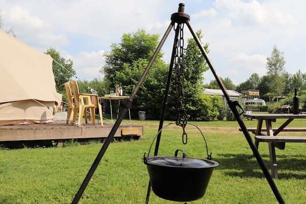 Tuin - Glamping in Friesland bij natuurgebieden in Twijzel (3)