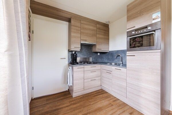 Keuken - Villa in Cadzand-Bad bij Noordzeestrand in Cadzand-Bad (5)