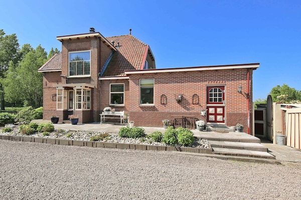 Karakteristiek landhuis met sauna in Noord-Holland - Foto 1 van 40