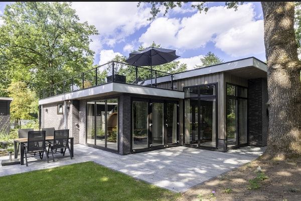 Vakantiepark De Rimboe & De Woeste Hoogte 40 in Hoenderloo - Foto 1 van 40