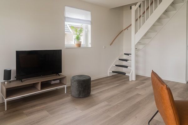 Lake view villa met zwem- vissteiger in Simonshaven - Foto 40 van 40