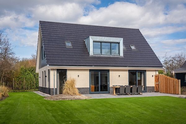 Vakantiepark 't Eibernest Texel 8 in De Cocksdorp - Foto 1 van 29