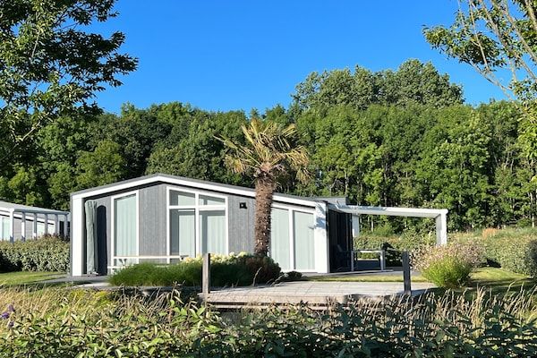 Water Resort Oosterschelde 80 in Wemeldinge - Foto 1 van 40