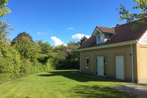 377716 in Kamperland - Foto 2 van 46