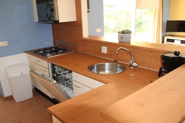 Keuken - Vakantiehuis in Zevenhuizen met Sauna in Zevenhuizen (5)