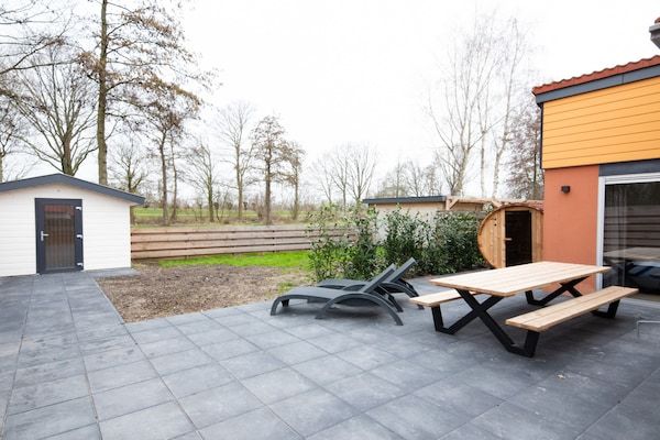 Buitenkant - Vakantiehuis in Zevenhuizen met Sauna in Zevenhuizen (5)