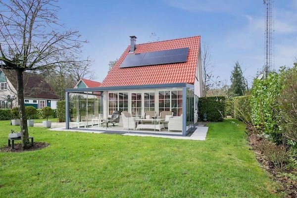 Vakantiepark Hellendoorn 6 in Hellendoorn - Foto 1 van 40