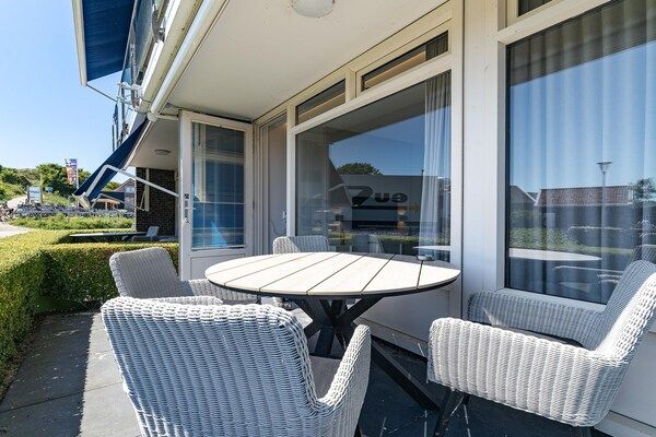 Terras - Appartement in Zoutelande bij het strand in Zoutelande (1)