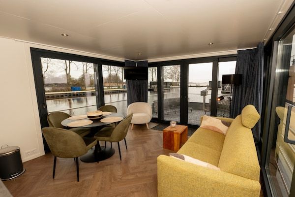 Houseboat - Paviljoenwei 4  Sneek Offingawier 'Boatique Sneek' in Offingawier - Foto 2 van 38