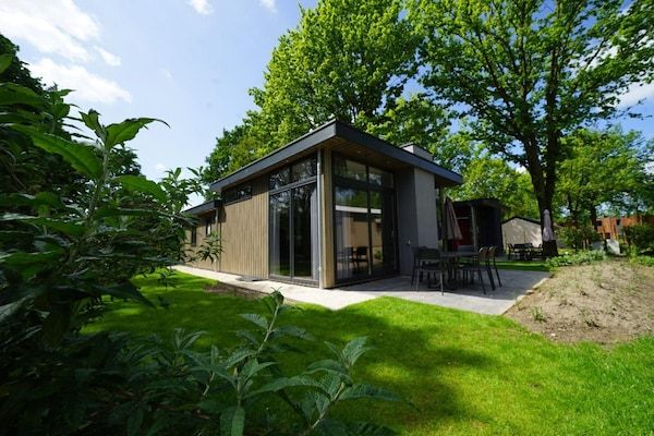Buitenkant - Gezellig chalet vlakbij het safaripark. in Kaatsheuvel (1)