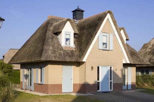 Vakantiepark Duynzicht 3 in Julianadorp aan zee - Foto 1 van 41