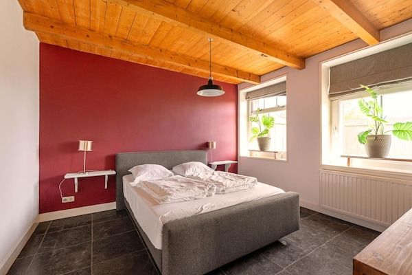 Slaapkamer - Appartement met tuin in Nederlands landschap in Callantsoog (4)