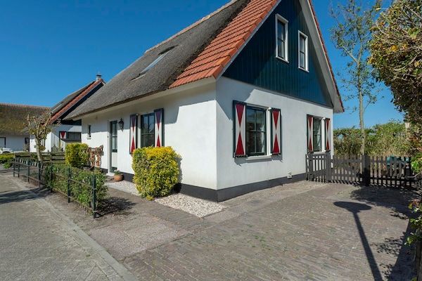 De Buitenplaats 113 in Callantsoog - Foto 1 van 24