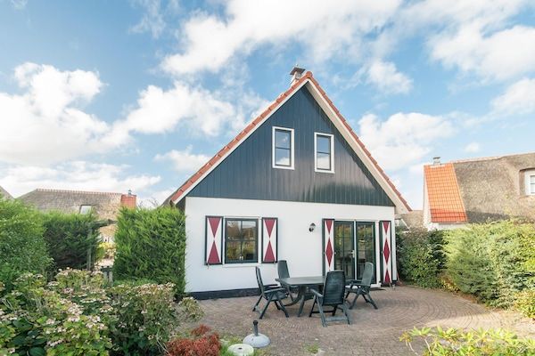 De Buitenplaats 42 in Callantsoog - Foto 1 van 19