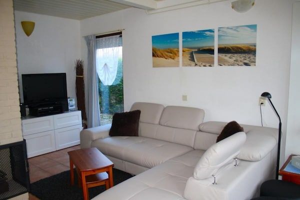 Woonkamer - Vakantiehuis in Breskens bij Strand in Breskens (2)
