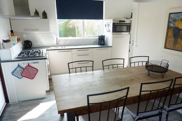 Eetkamer - Zonovergoten vakantiehuis aan zee in Breskens (3)