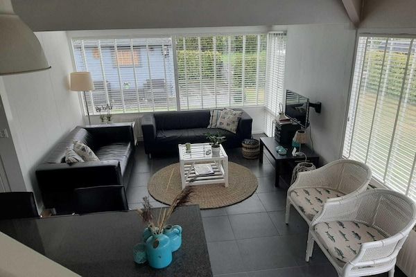 Woonkamer - Knus Huis in Breskens bij de Zee in Breskens (2)
