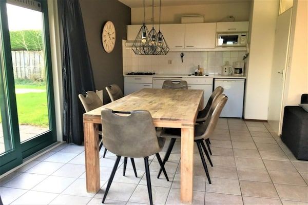 Schoneveld 146 Zeemeeuw Breskens in Breskens - Foto 2 van 38