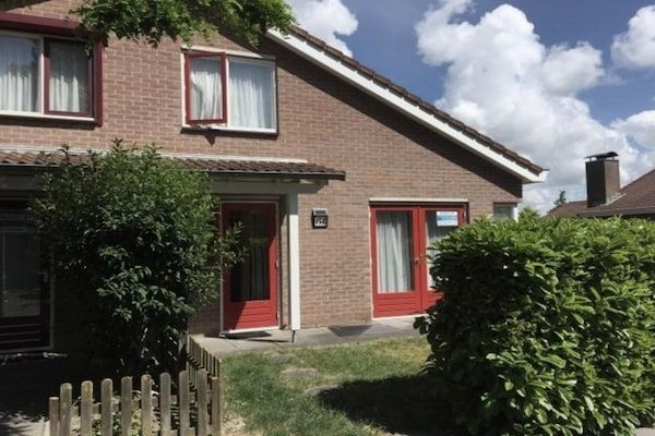 Buitenkant - Huis in Breskens bij het Strand in Breskens (1)