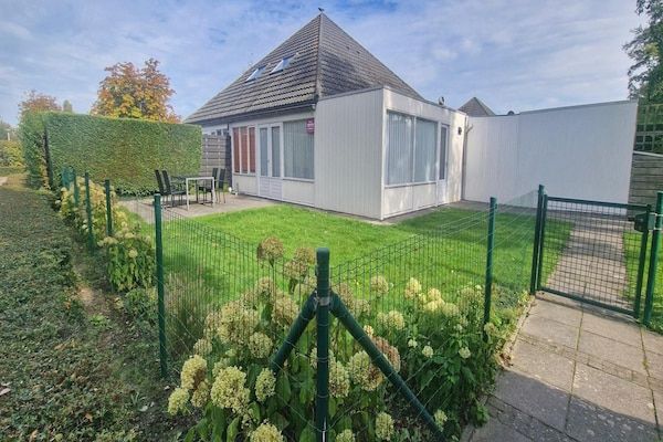 Schoneveld 157 Duinroos Breskens in Breskens - Foto 1 van 40