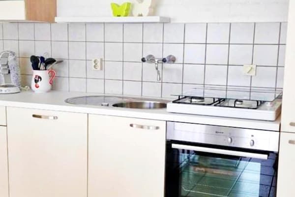 Keuken - Gezellig comfortabel huisje in Breskens (3)