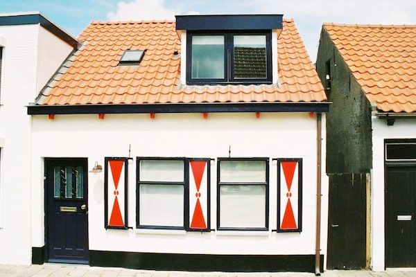 Buitenkant - Historisch huisje met tuin in Breskens (1)