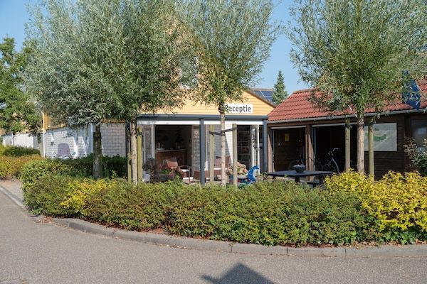 Villapark De Oesterbaai 27 in Wemeldinge - Foto 1 van 40