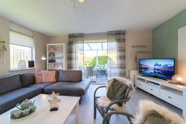 Villapark De Oesterbaai 31 in Wemeldinge - Foto 1 van 36