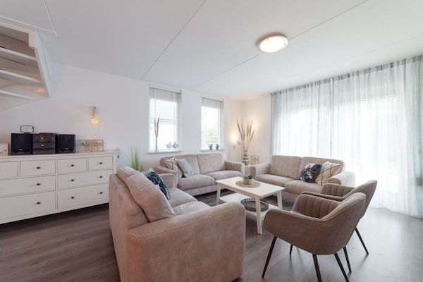 Villapark De Oesterbaai 17 in Wemeldinge - Foto 2 van 36