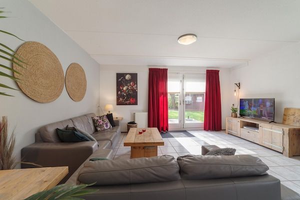 Villapark De Oesterbaai 23 in Wemeldinge - Foto 2 van 34