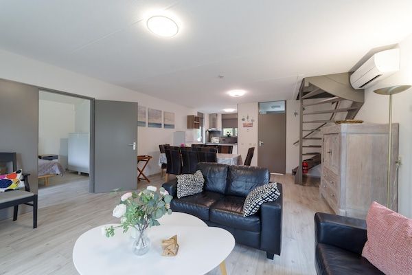 Villapark De Oesterbaai 49 in Wemeldinge - Foto 2 van 36