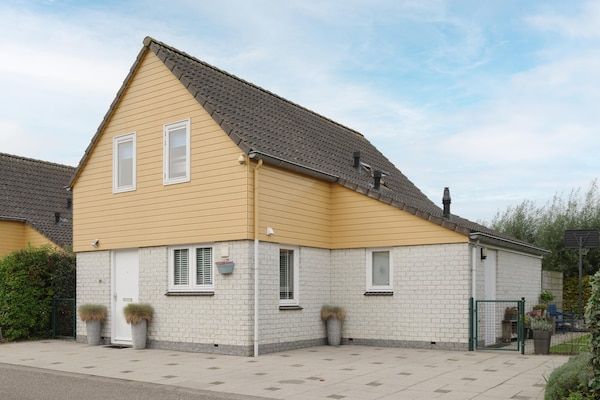 Villapark De Oesterbaai 117 in Wemeldinge - Foto 1 van 38