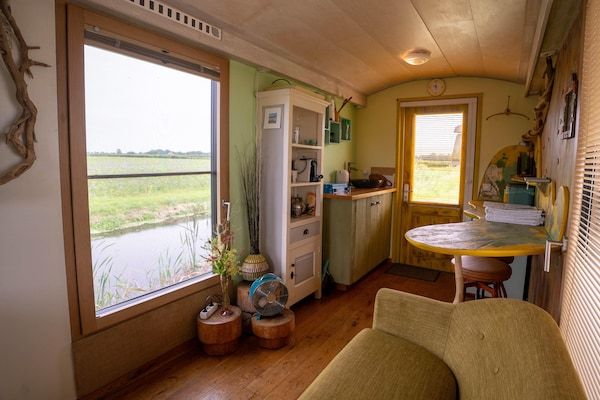 Woonkamer - Appartement in Nederland bij de kust in 't Zand (2)