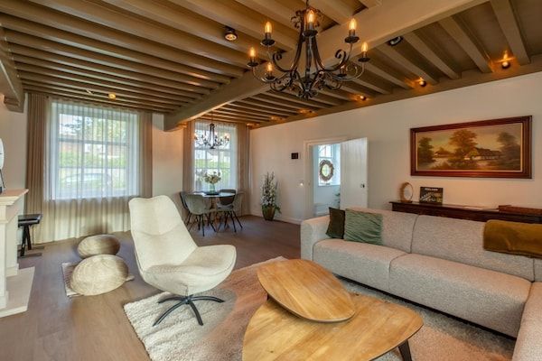 Vakantiehuis 'Boerderij Molenhof' - Stationsweg 5  Heinkenszand in Heinkenszand - Foto 2 van 35