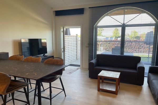 Woonkamer - Appartement in Groede bij het Strand in Groede (1)