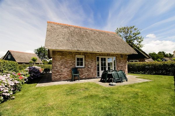 Buitenkant - Aantrekkelijke villa dichtbij bos, strand en zee in Sint Maartenszee (5)