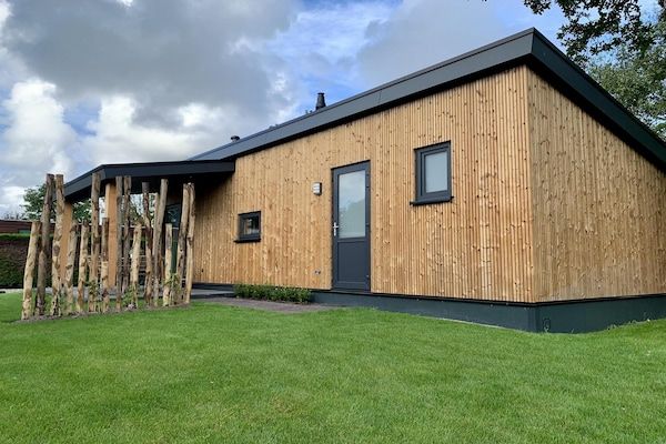 Campanula 224 in Sint Maartenszee - Foto 1 van 26